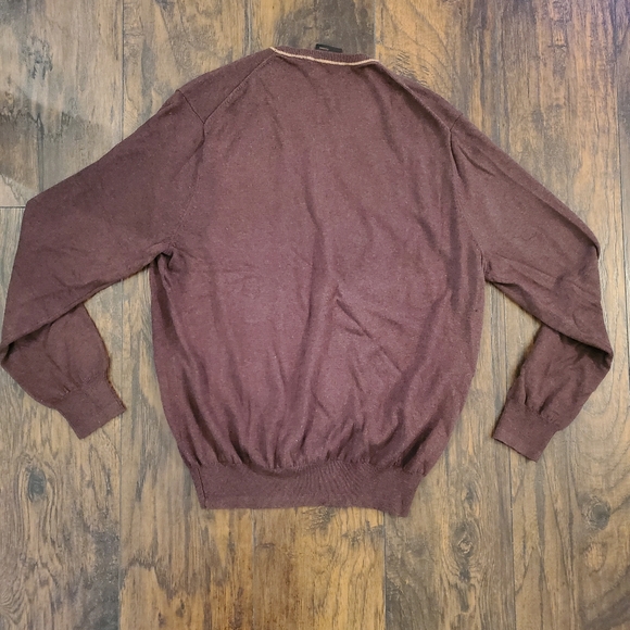 Josephe A. Banks NWT Cashmere V-Neck Sweater Size L - Picture 2 of 11